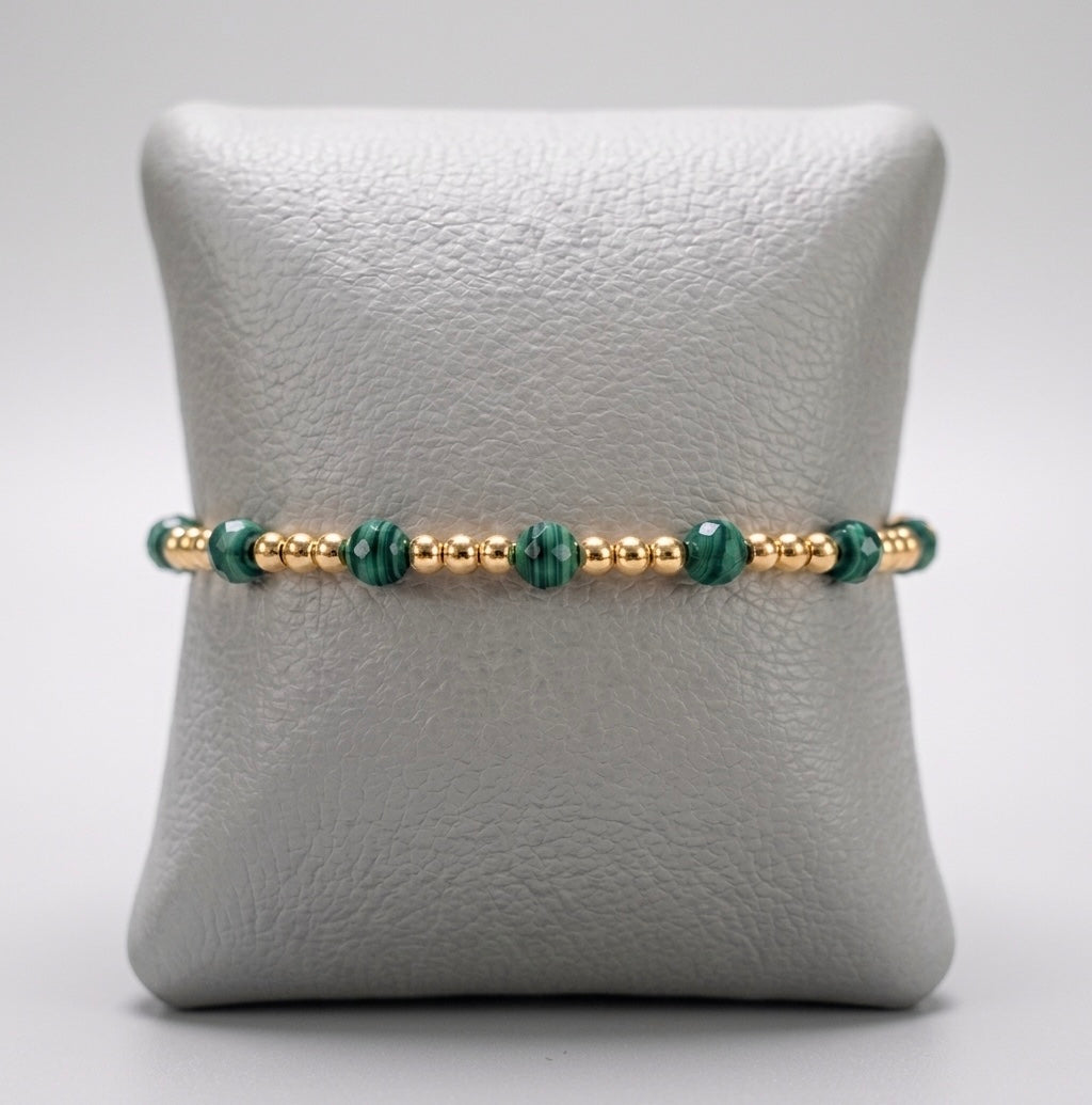 The Momentum Bracelet — Gold